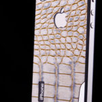 Kožený panel - Bílý had a nový design pro iPhone